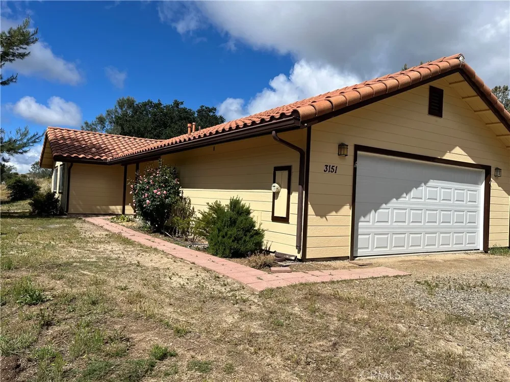 3151 Parkhill Santa Margarita, CA 93453