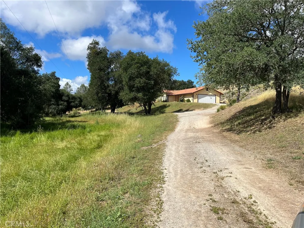 3151 Parkhill Santa Margarita, CA 93453