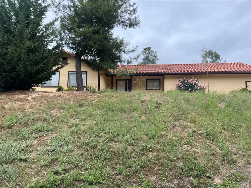 3151 Parkhill Santa Margarita, CA 93453