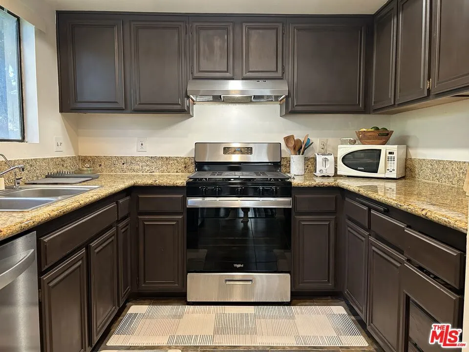 1450 W 146th Street #14 Gardena, CA 90247