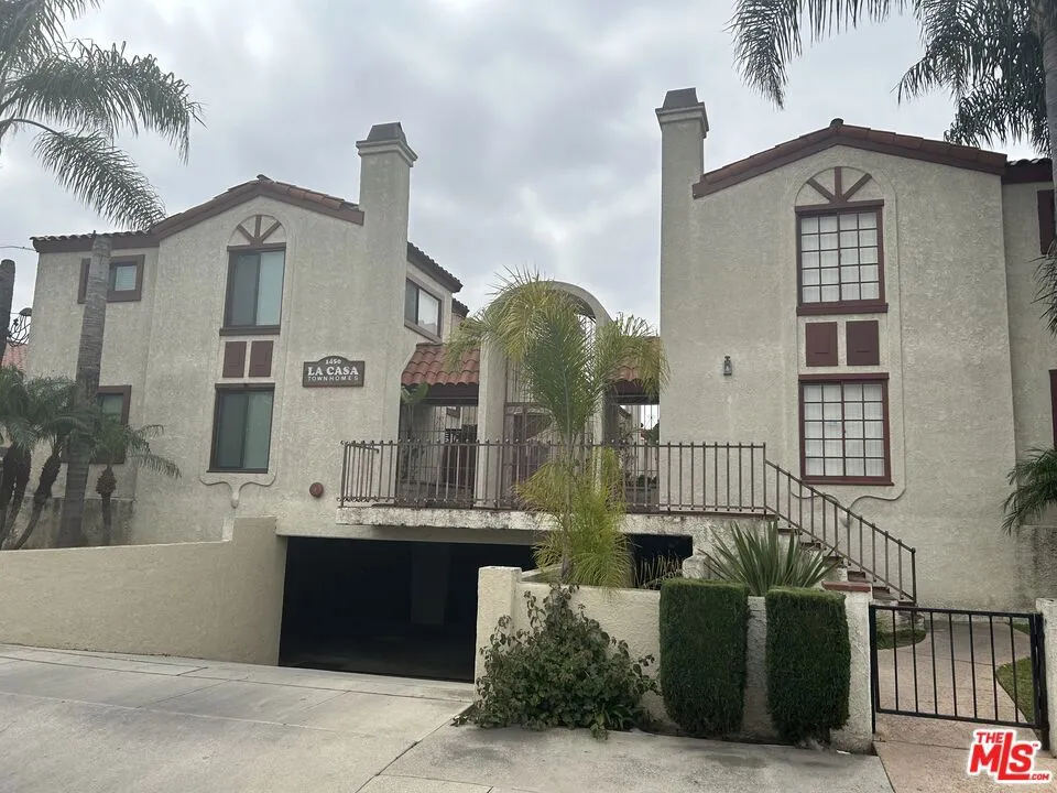 1450 W 146th Street #14 Gardena, CA 90247