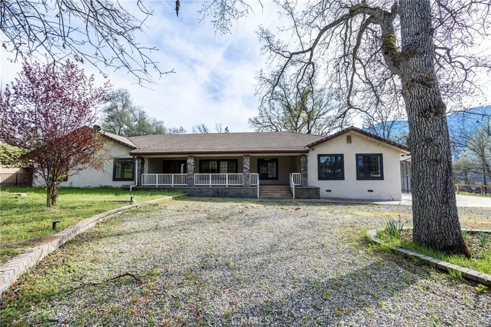 45344 S Oakview Oakhurst, CA 93644
