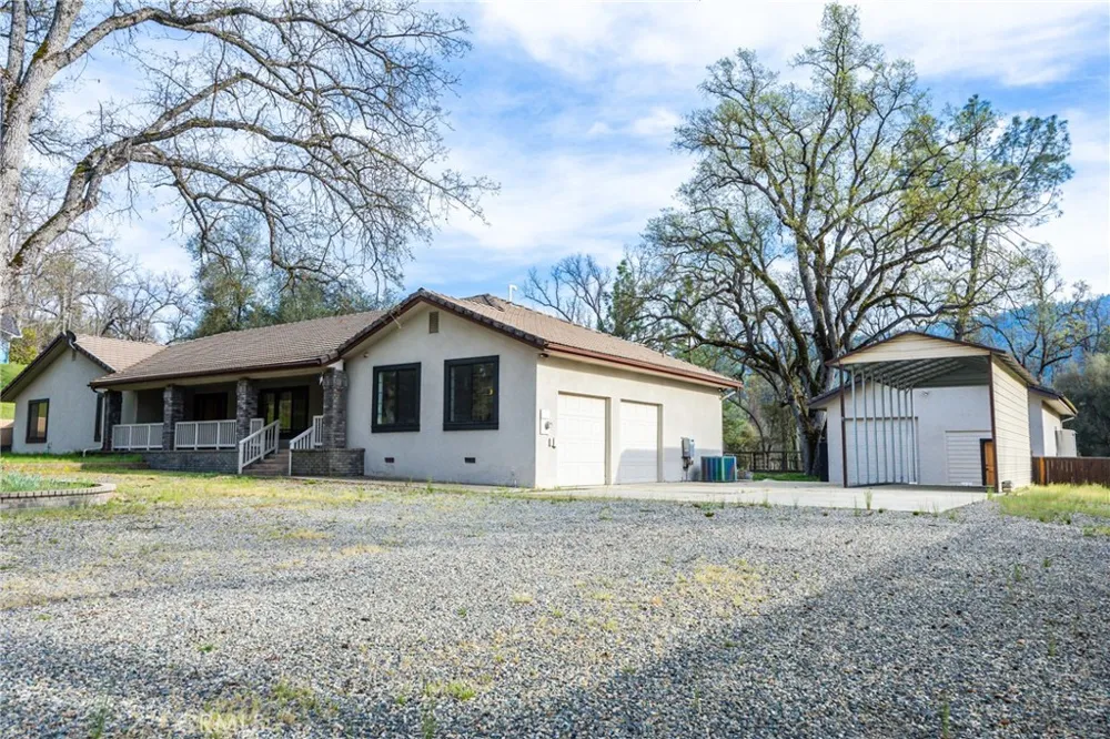 45344 S Oakview Oakhurst, CA 93644