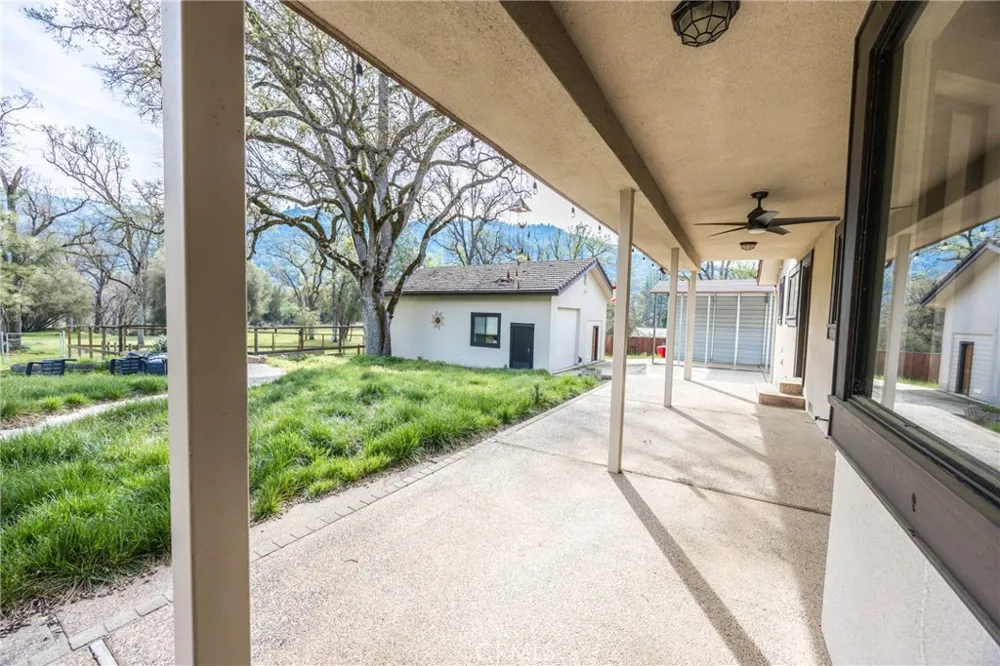 45344 S Oakview Oakhurst, CA 93644