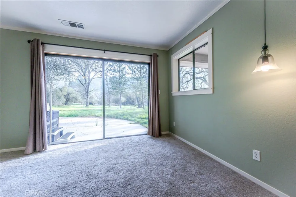 45344 S Oakview Oakhurst, CA 93644