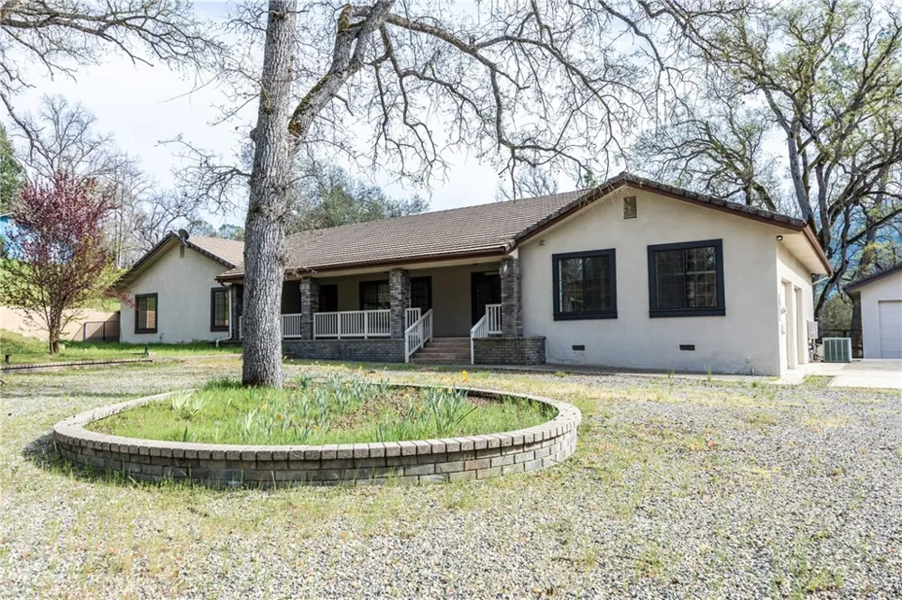 45344 S Oakview Oakhurst, CA 93644