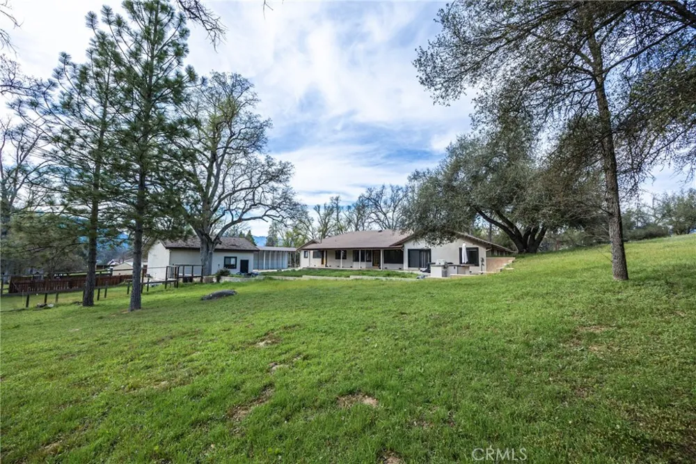 45344 S Oakview Oakhurst, CA 93644