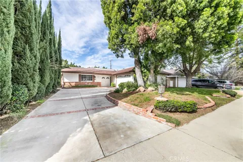 10037 Sunnybrae Avenue