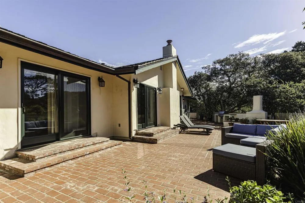 3540 Oak Place Carmel By The Sea, CA 93923