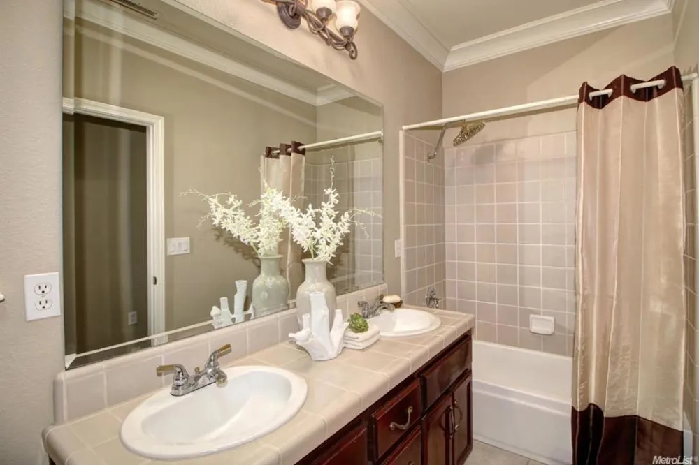 3520 Emerson Drive Roseville, CA 95661
