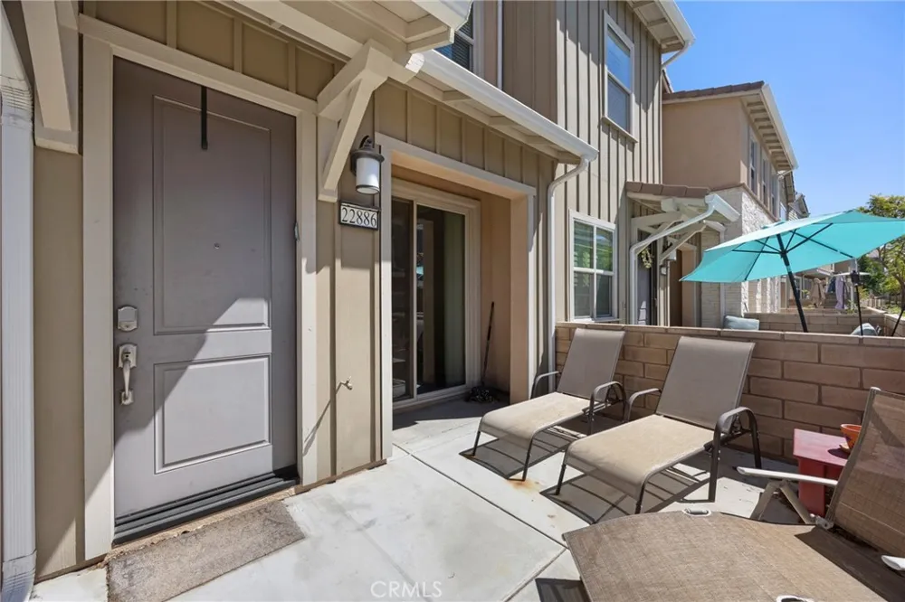 22886 Concord Saugus, CA 91350