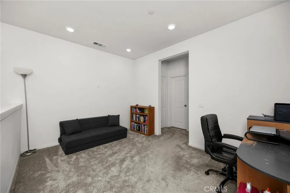 22886 Concord Saugus, CA 91350
