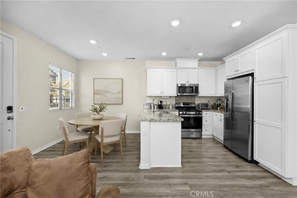 22886 Concord Saugus, CA 91350