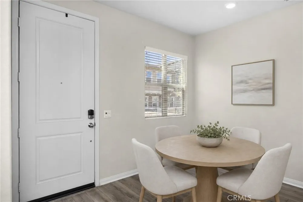 22886 Concord Saugus, CA 91350