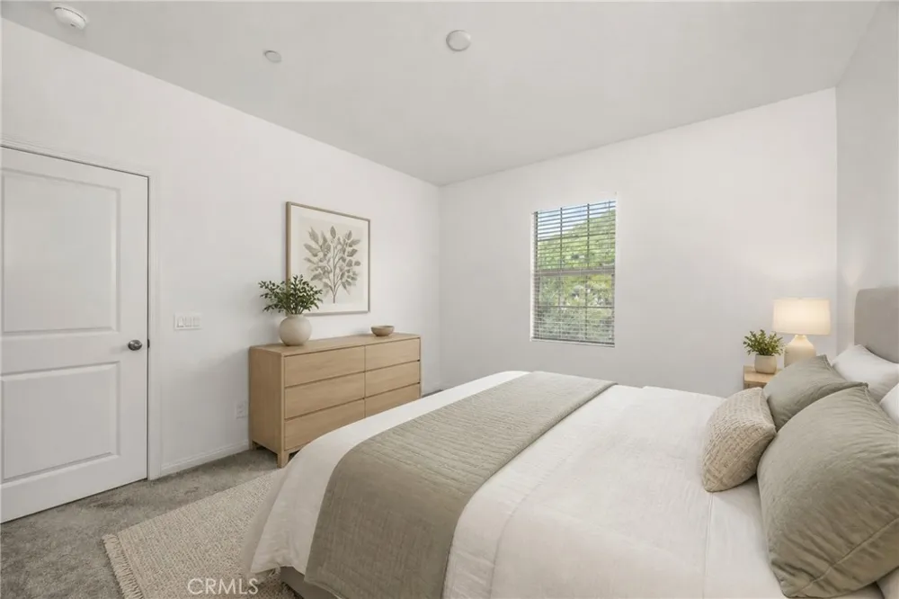 22886 Concord Saugus, CA 91350