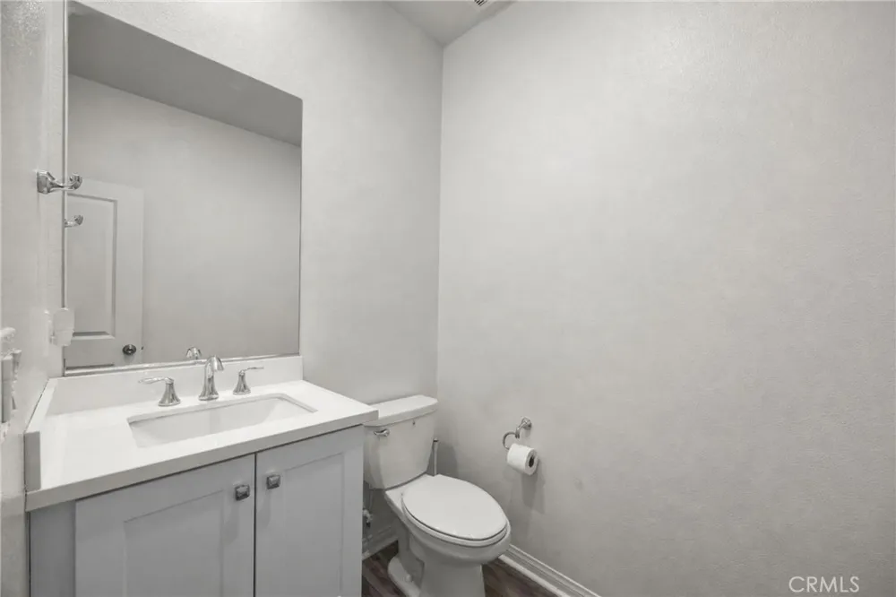 22886 Concord Saugus, CA 91350