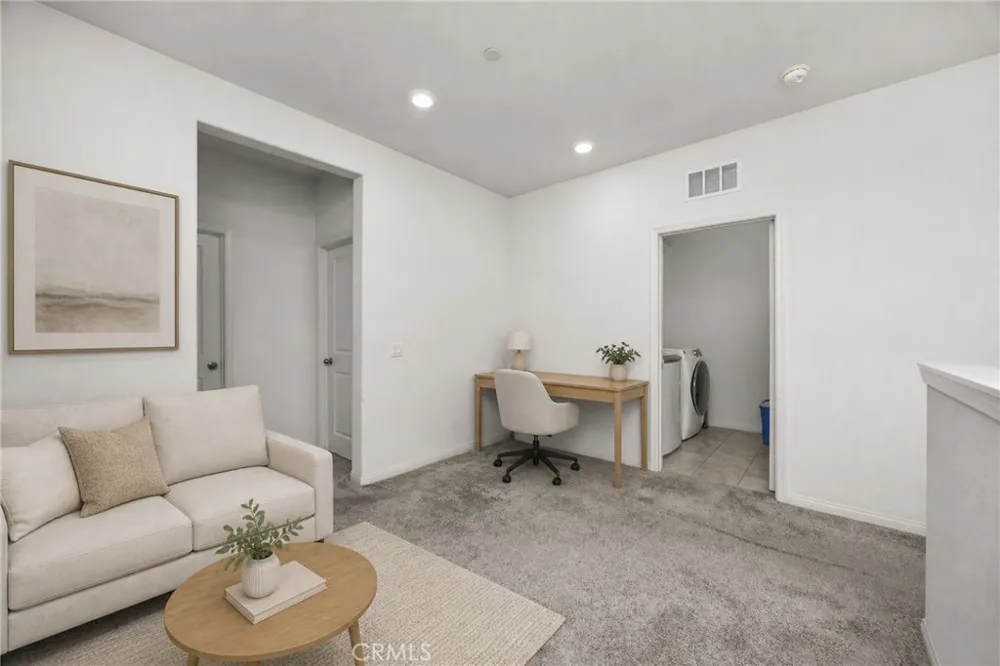 22886 Concord Saugus, CA 91350