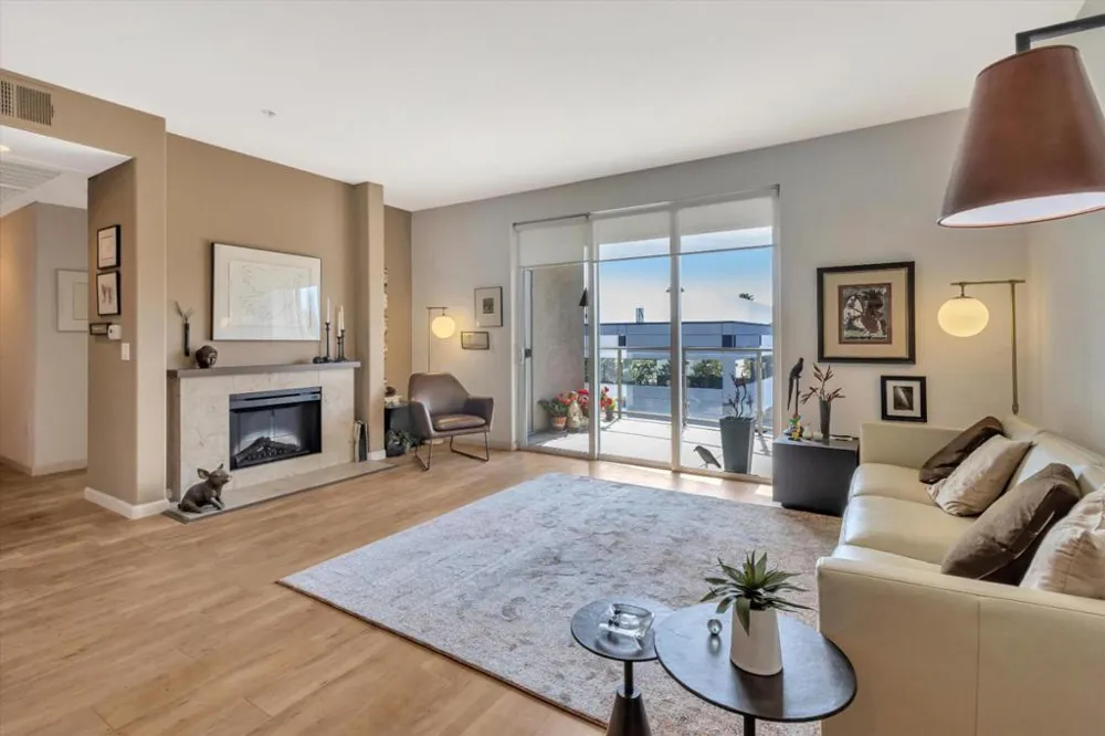 912 Campisi Way #311 Campbell, CA 95008