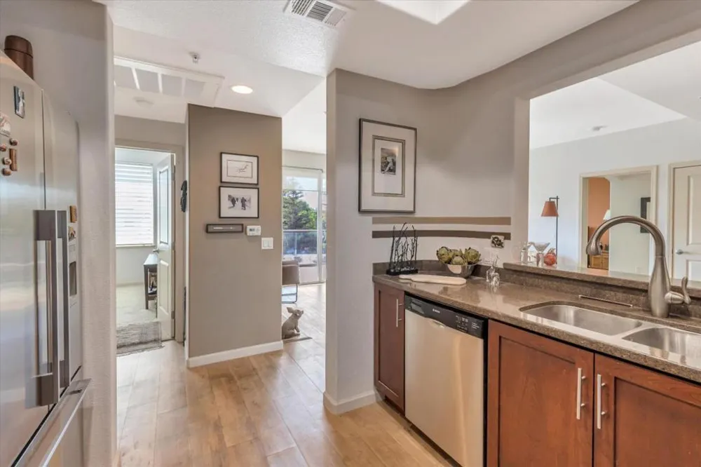 912 Campisi Way #311 Campbell, CA 95008