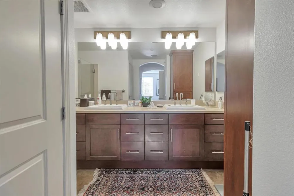 912 Campisi Way #311 Campbell, CA 95008