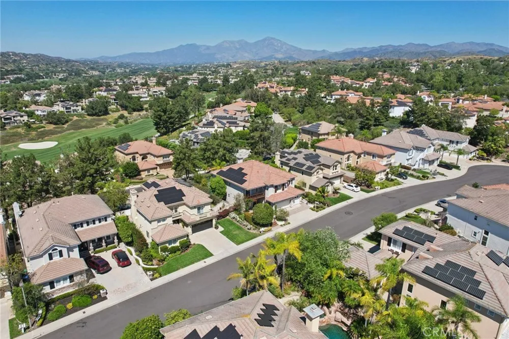 17 Kennedy Court Trabuco Canyon, CA 92679