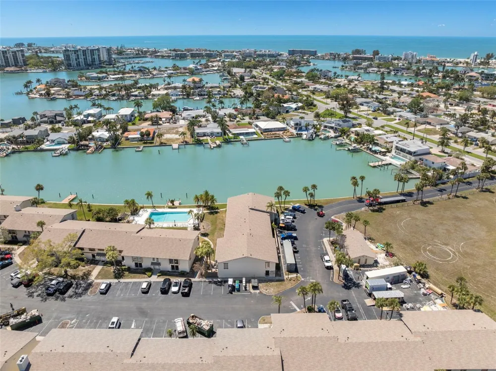 505 PLAZA SEVILLE COURT #11 Treasure Island, FL 33706