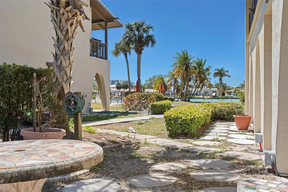 505 PLAZA SEVILLE COURT #11 Treasure Island, FL 33706
