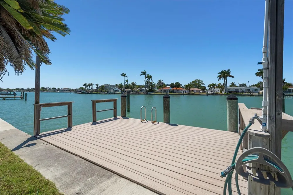 505 PLAZA SEVILLE COURT #11 Treasure Island, FL 33706