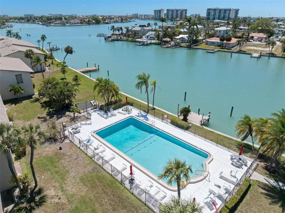 505 PLAZA SEVILLE COURT #11 Treasure Island, FL 33706