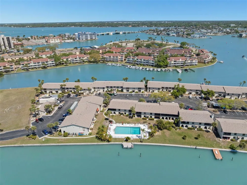 505 PLAZA SEVILLE COURT #11 Treasure Island, FL 33706