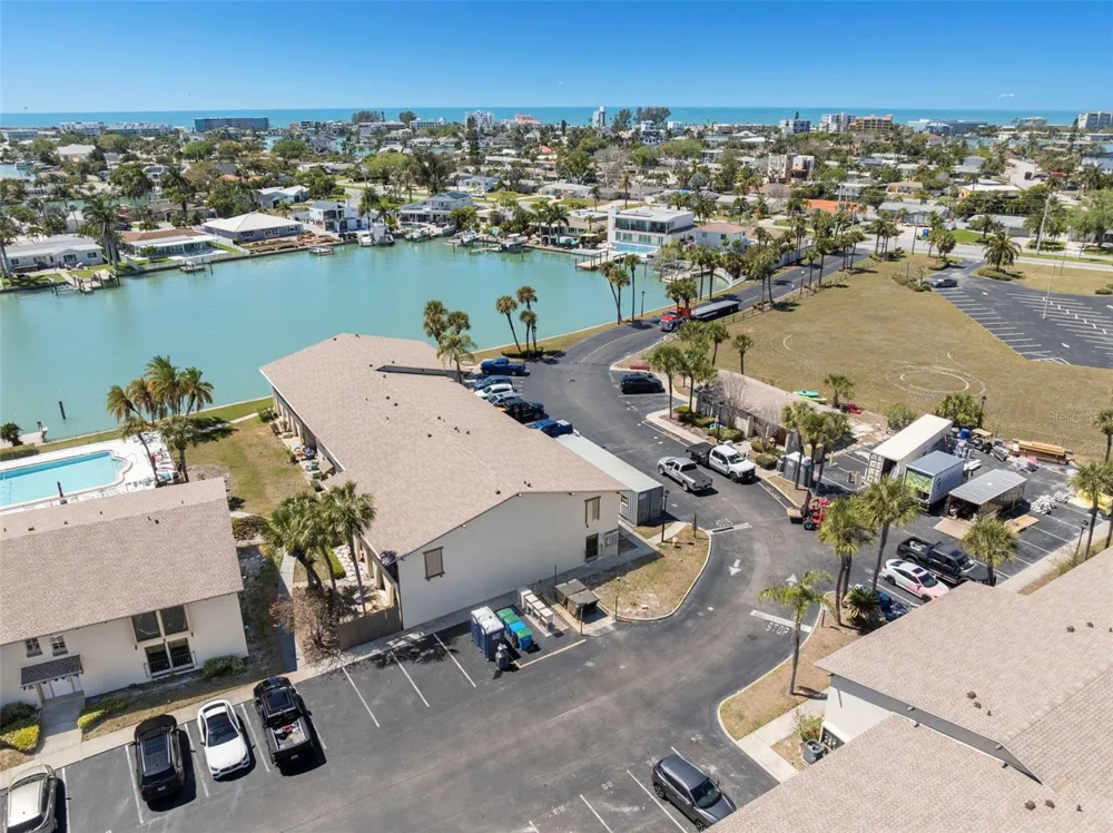 505 PLAZA SEVILLE COURT #11 Treasure Island, FL 33706