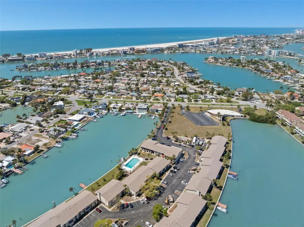 505 PLAZA SEVILLE COURT #11 Treasure Island, FL 33706
