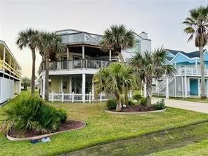 4119 Campeche Court Galveston, TX 77554