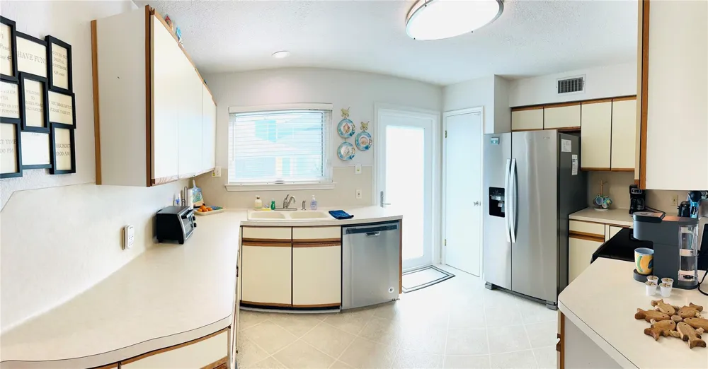 4119 Campeche Court Galveston, TX 77554