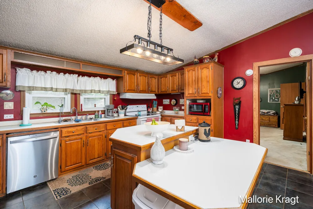 4328 105th Avenue Cheshire Township, MI 49010