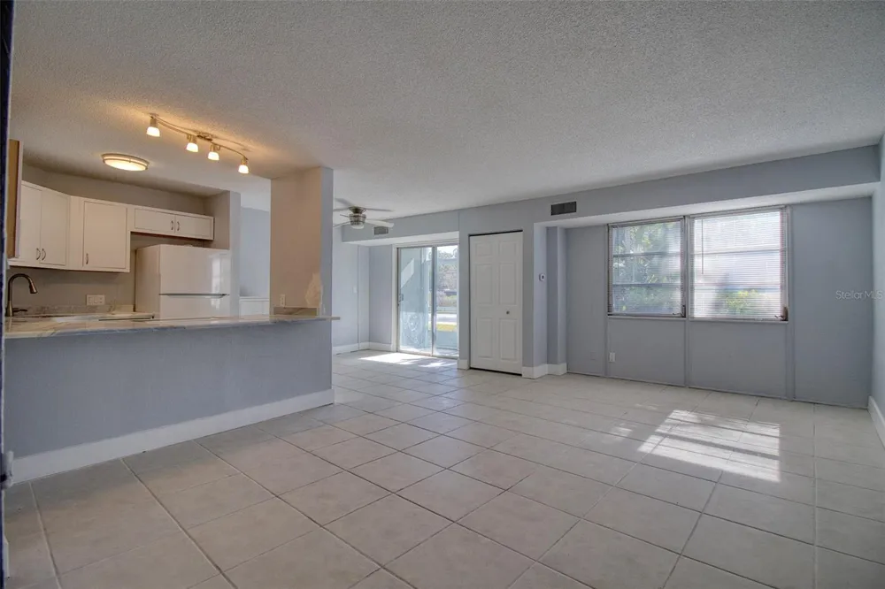 3315 58TH AVENUE S #112 St Petersburg, FL 33712
