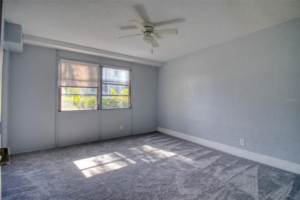 3315 58TH AVENUE S #112 St Petersburg, FL 33712