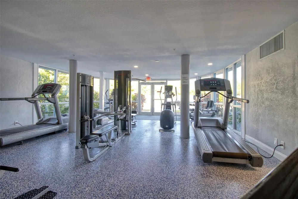 3315 58TH AVENUE S #112 St Petersburg, FL 33712