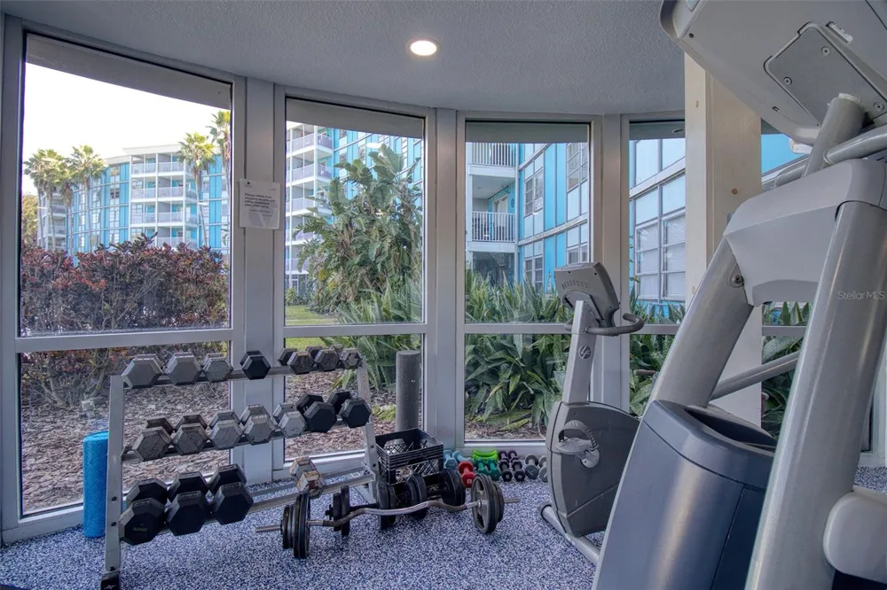 3315 58TH AVENUE S #112 St Petersburg, FL 33712