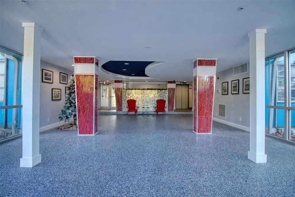 3315 58TH AVENUE S #112 St Petersburg, FL 33712