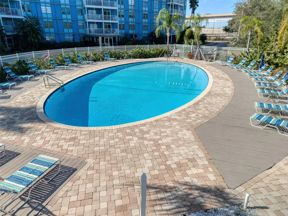 3315 58TH AVENUE S #112 St Petersburg, FL 33712