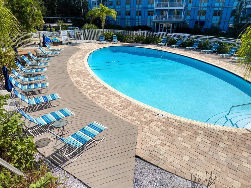 3315 58TH AVENUE S #112 St Petersburg, FL 33712