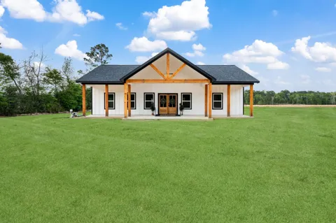 1523 County Road 2184