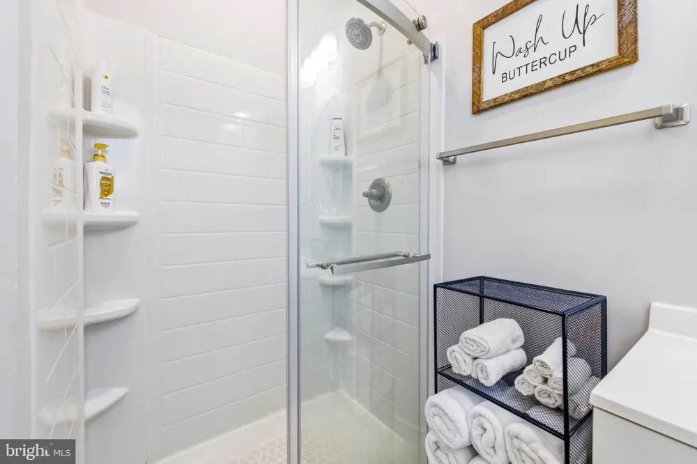10 DEFORD AVENUE Luray, VA 22835