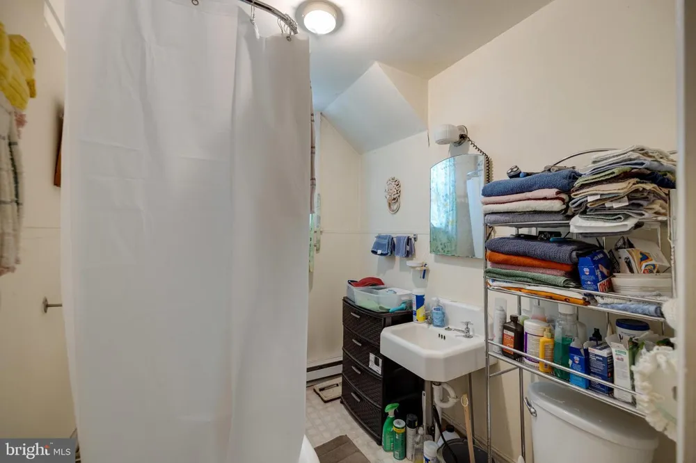 10 DEFORD AVENUE Luray, VA 22835