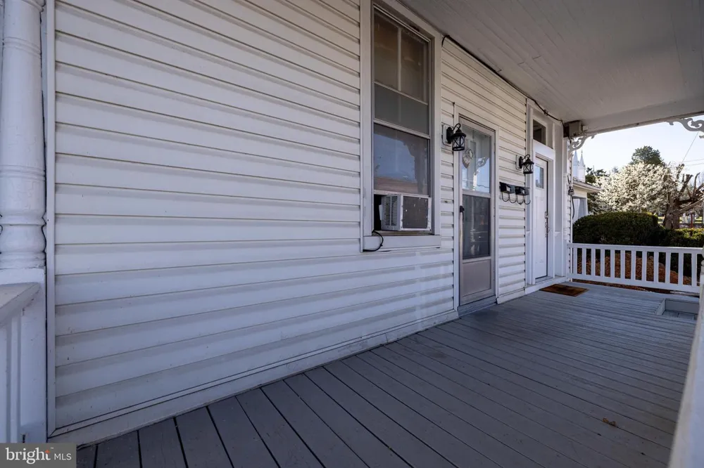 10 DEFORD AVENUE Luray, VA 22835