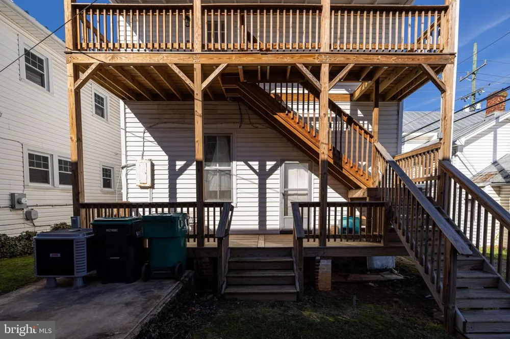 10 DEFORD AVENUE Luray, VA 22835