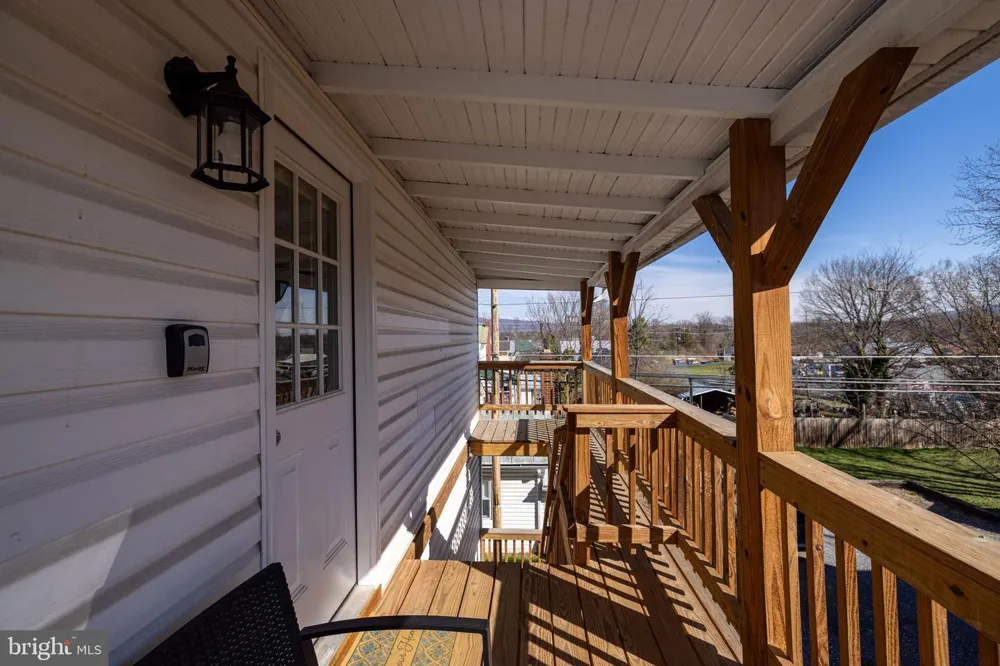 10 DEFORD AVENUE Luray, VA 22835