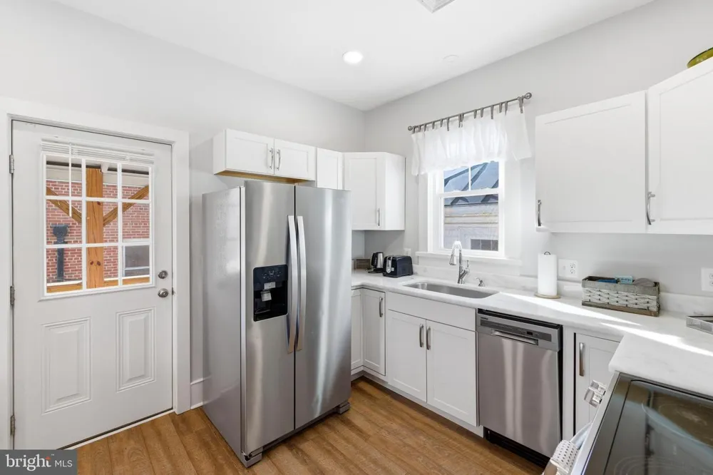 10 DEFORD AVENUE Luray, VA 22835