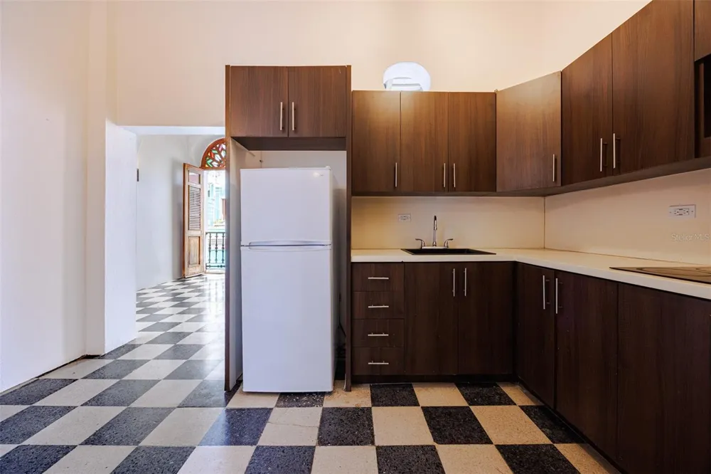 364 CALLE SOL #2B Old San Juan, PR 00901